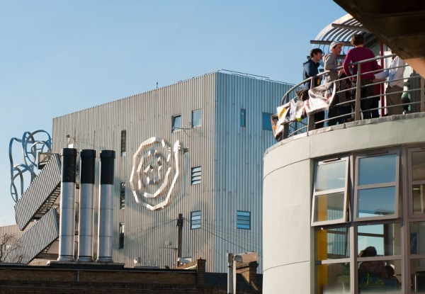 新加坡阿米提全球学院：引领未来，走在时代前沿